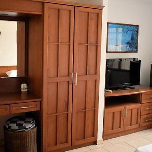 Standard Zimmer mit Kingsize-Bett